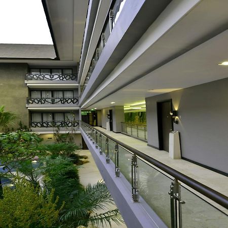 Amaroossa Suite Bali Нуса-Дуа Экстерьер фото