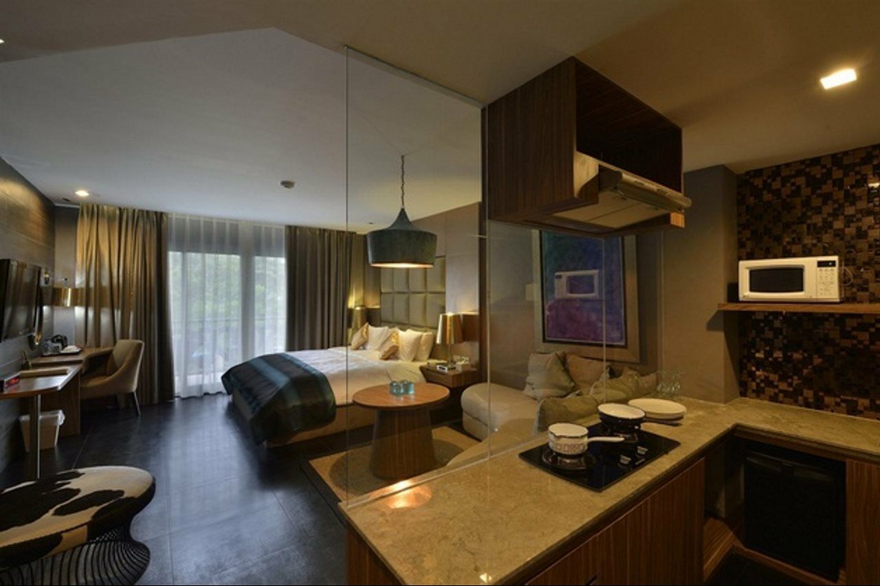 Amaroossa Suite Bali Нуса-Дуа Экстерьер фото